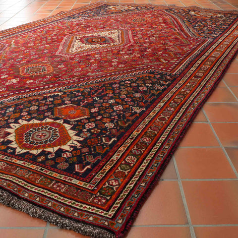 Fine handmade Persian Qashqai rug - 307618