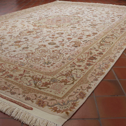 Handmade extra fine Persian Tabriz carpet - 308692