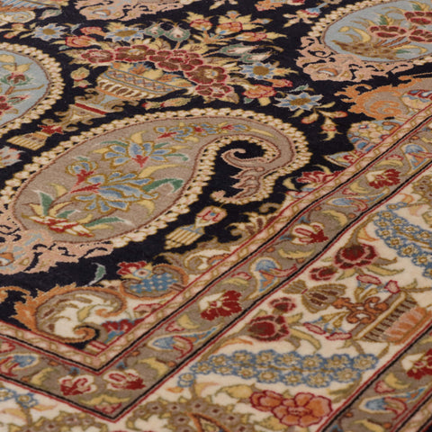 Handmade fine Oriental Qum rug - 309277