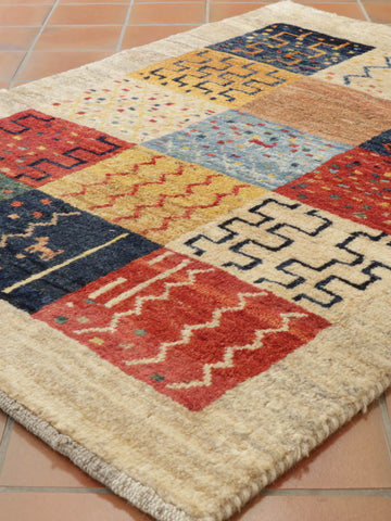 Handmade Persian Gabbeh rug -TR309008