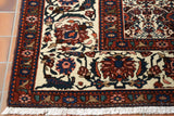 Handmade Persian Bakhtiar carpet - 306323